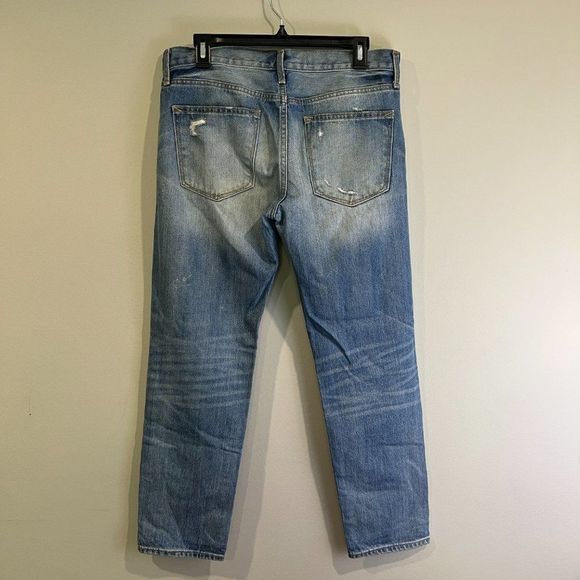 GAP Light Wash‎ Distressed Boyfriend Jeans (27) - Picture 5 of 7